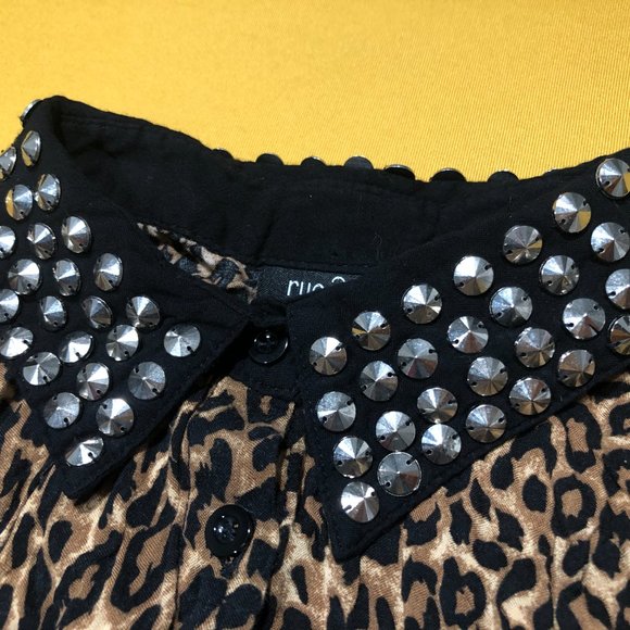 Rue21 Womens XL Leopard Sleeveless Button Down Top Studded Cut Out Loose Blouse - Picture 4 of 6